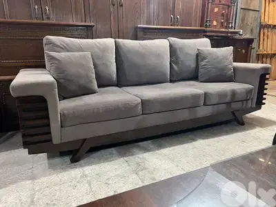 طقم كنبايات شغل توصاية اربع قطع وطاولة