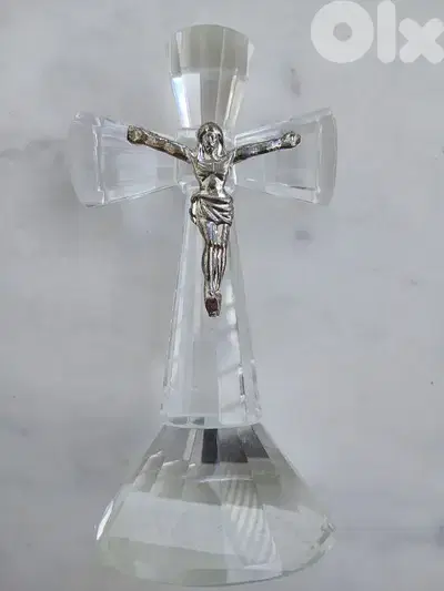 صليب شمعدان كريستال