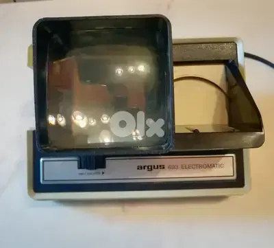 Argus 693 electromatic slides viewer with 20 slides of old Lebanon