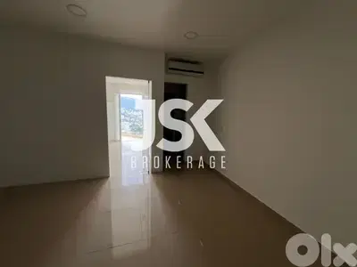 L17118 - 70 Sqm Office For Rent in Adma
