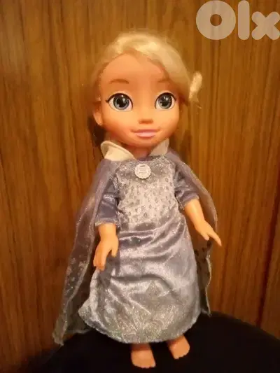 ELSA SINGING +TRADITIONS 35 Cm -FROZEN 2 as new mechanism doll=31$