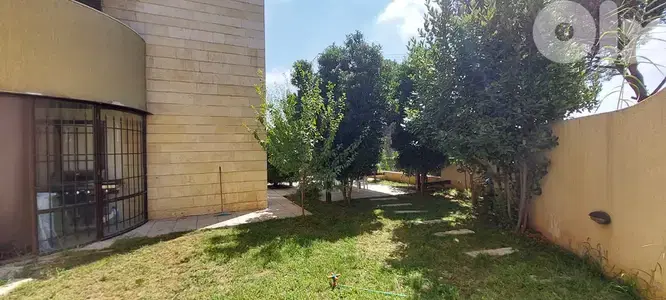 4 BEDS APARTMENT IN BROUMANA WITH 5 PARKINGS 450SQ ,BR-313
