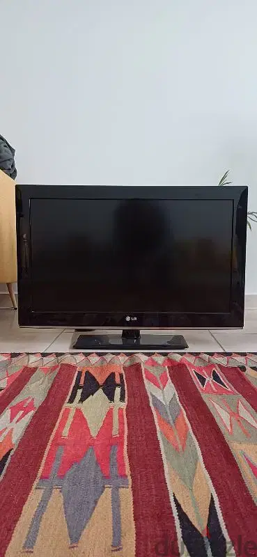 LG 32 in,with star sat receiver,