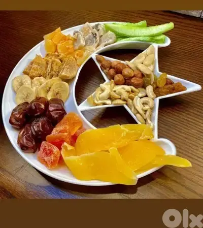 Ramadan moon and star plate
