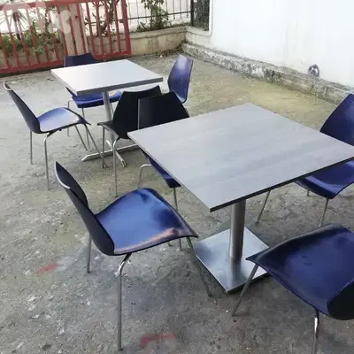كراسي إيطالي طاولتين