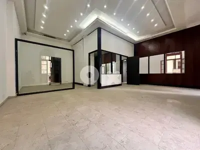 Office For Rent in Downtown مكتب للإيجار في وسط المدينة