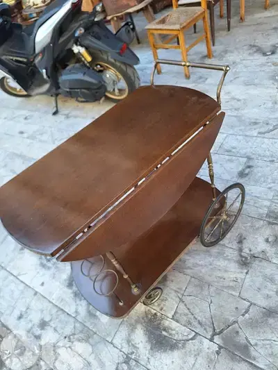 عرباية مشروب مميزة انتيك خشب جوز رائعة جدا trolley bar