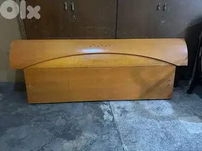 تخت مجوز شغل توصاية كتير مرتب ونظيف مفرش إيطالي حديد