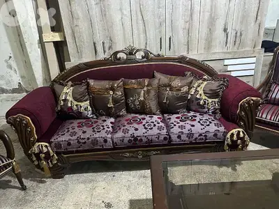 طقم كنبايات حفر ملكي خشب زان ست قطع وطاولة اسفنج إكسترا شبه جديد