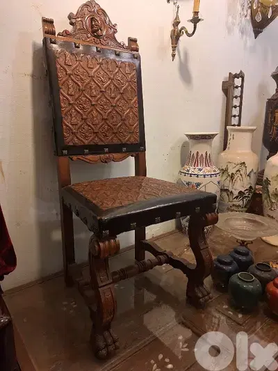 كراسي سفرة جلد طبيعي فرنسي مميز انتيك عدد٤