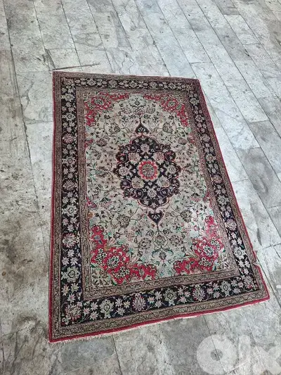 سجادة قم انتيك حياكة يد الوان نباتي انتيك
