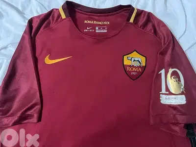 Totti retirement ac roma home jersey