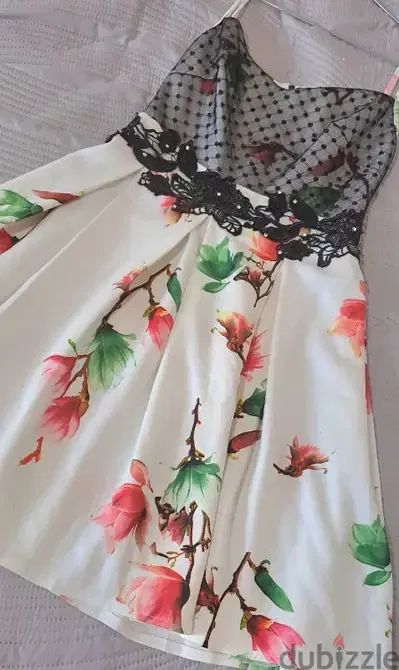 فستان مرتب للبيع
