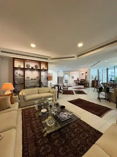 (Carré D’or) شقة فخمة للبيع في الأشرفية - Apartment for Sale Achrafieh