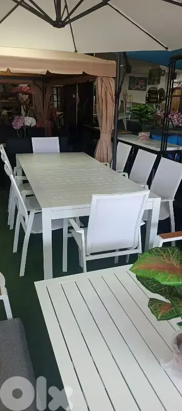 Table aluminum with opening طاولة الومينيوم بتفتح