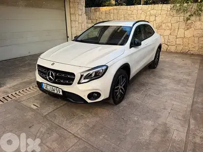Mercedes-Benz GLA-Class GLA 200 german night package  2018