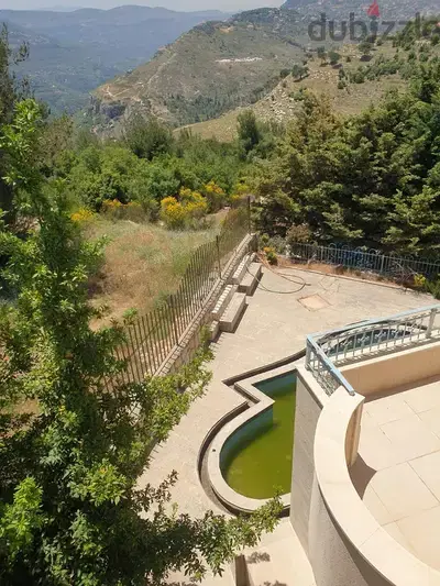 LUX Villa+Garden&Pool+Mountain View 4 Sale in Aley- Ras El Jabal-عاليه
