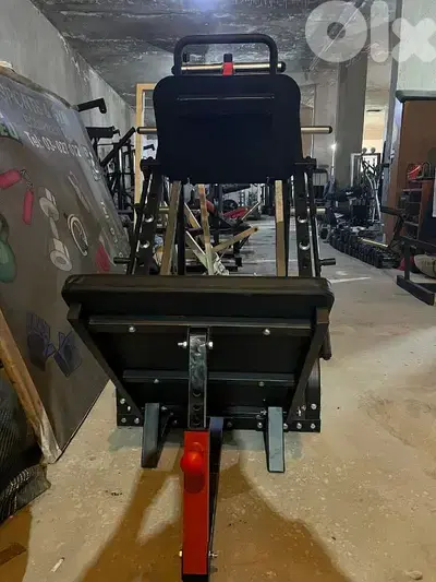 Leg Press Machine GEO sport معدات رياضية متنوعة