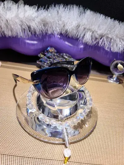GORGEOUS PRADA sunglasses