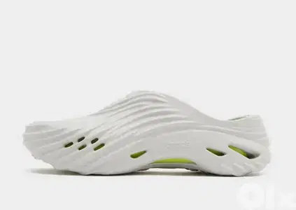8I-539225 Original Crocs Echo Wave