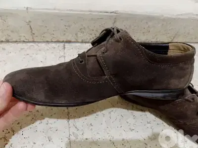 2 shoes size 42 only  all for 20$ used like new