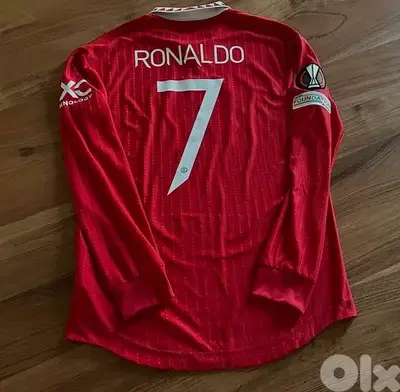 Ronaldo Manchester United long sleeve 2022 kit
