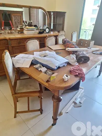 غرفة سفرة رائعة جدا خشب سنديان فرنسية مميزة لويساز ناعمة