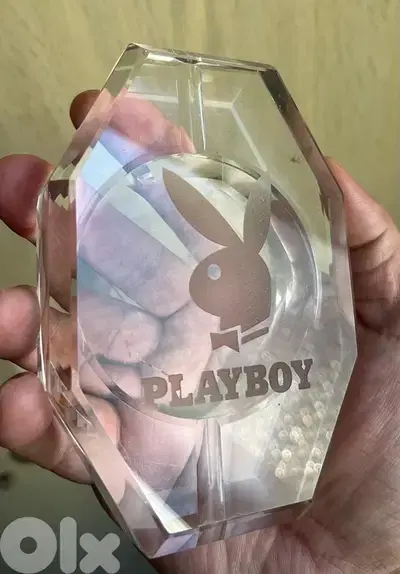 ashtray  crystal for 10 usd