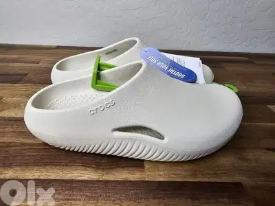 Crocs Mellow Recovery authentic 8I-539225