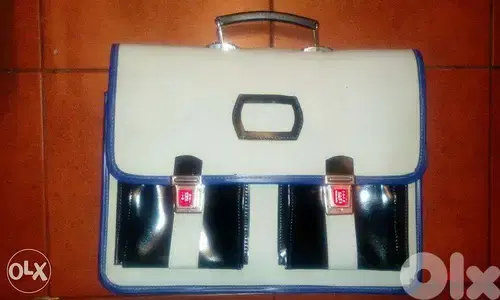 vintage school bag شنطة مدرسية جلد قديمة