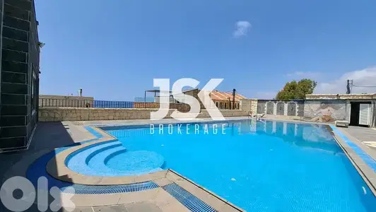 L18601-Exclusive! Beach Hotel For Sale in Halat