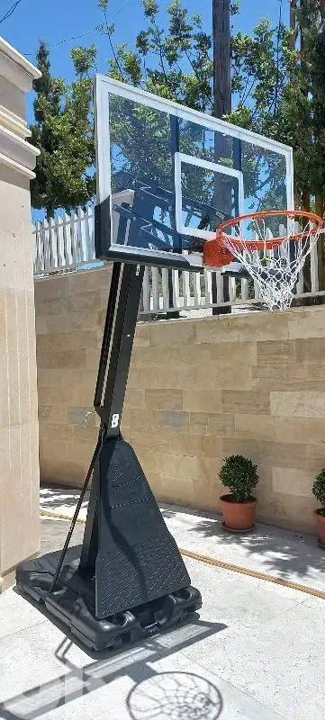 425$ Movable basketball hoop (Backboard 140x90cm) 425$ Movable basketball hoop (Backboard 140x90cm)