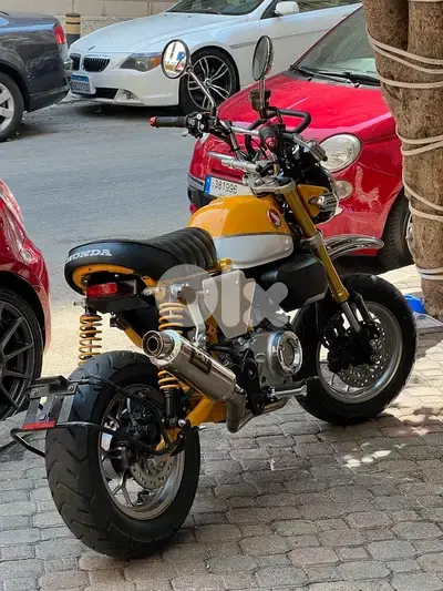 Honda monkey 125 cc all aftermarket sport parts added