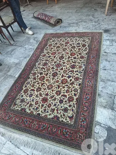 سجادة عجمية اصفهان مميزة لون نباتي رائع جدا حياكة يد ناعمة
