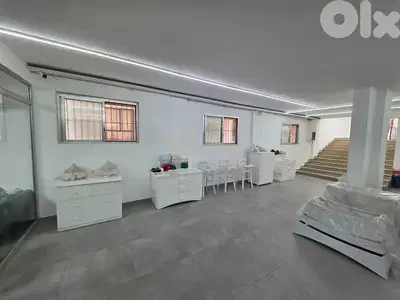 محل للايجار في مار تقلا / حازمية Shop for rent in Hazmieh / Mar Takla