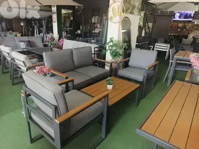 set outdoor steel  طقم للخارج ٤ مقاعد مع طاولة