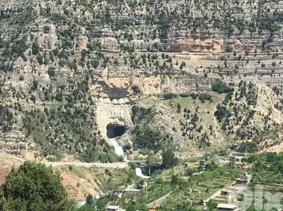15000m2 land 4sale in Adonis - أرض للبيع في أدونيس