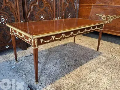 french Louis xvi table