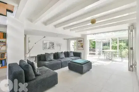 Downtown Prime Area With Terrace (220Sq) 4 Bedrooms (BT-698)