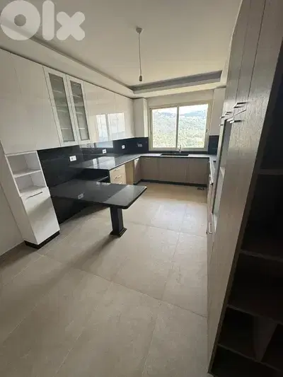 apartment For sale in qenebet broumana شقة للبيع في قنابة برمانا