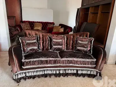 طقم كنبايات شغل توصاية ملكي 8 قطع مع طقم طاولات