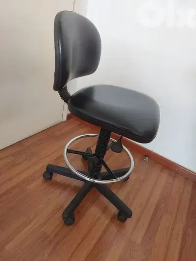 swivel chair