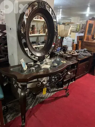 console with mirror