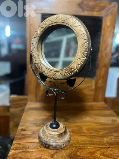 mirror stand wood