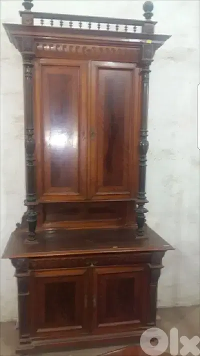english victorian wallnut wood vetrine