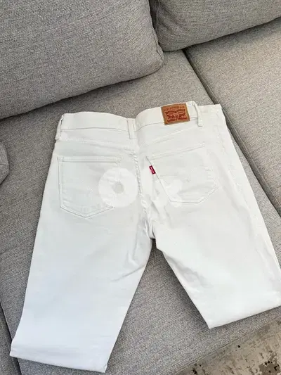 levis shaping white jeans size s like new, rarely worn