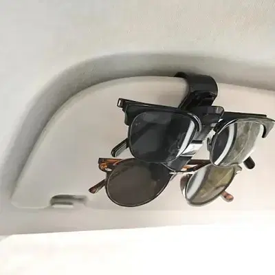 Ultimate Speed Car Visor Clips Set Of 2 Pcs - مجموعة مشابك حاجب الشمس