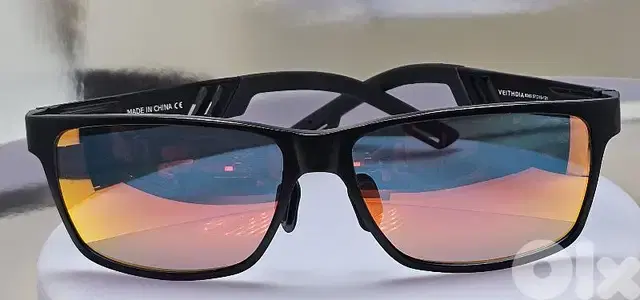 VEITHDIA POLARIZED SUNGLASSES WTH UV400 PROTECTION wth Aluminum Frame.