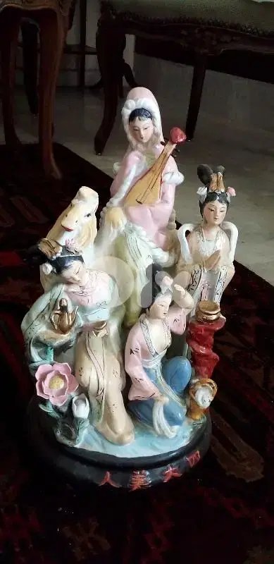 porcelaine statue