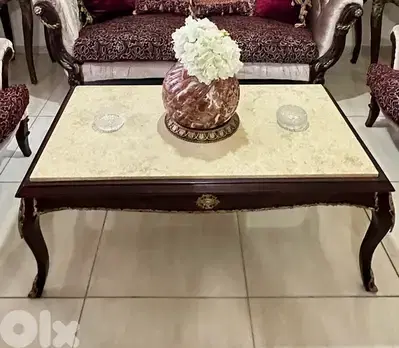 middle table